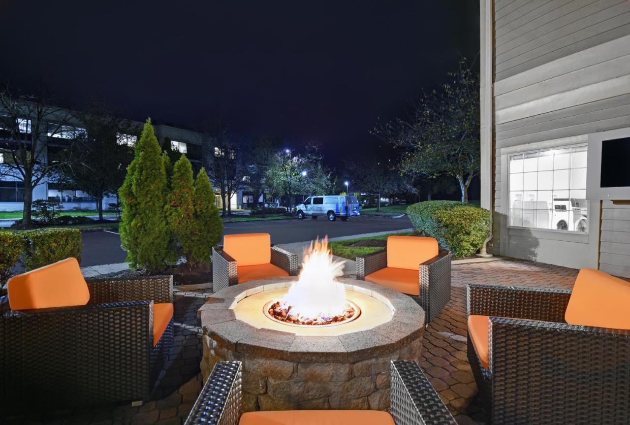 Hyatt House Bridgewater Hotel Екстериор снимка